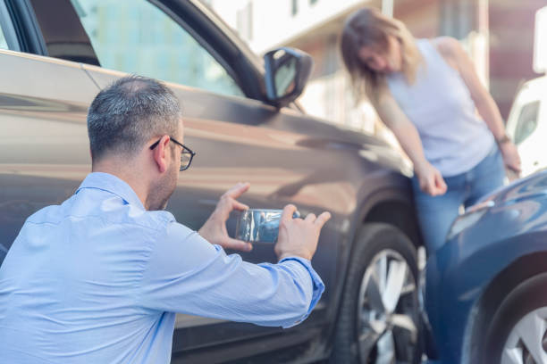 Professional Full Coverage Car Insurance technician working in Plainview, NY